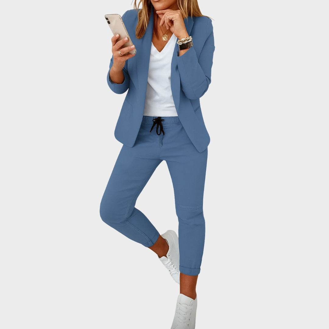 Ksenka – Sofisticirani Kostim Maja Zagreb