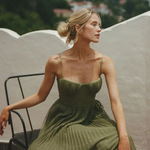 Lara - Moderna Elegancija S Otvorenim Leđima Maja Zagreb