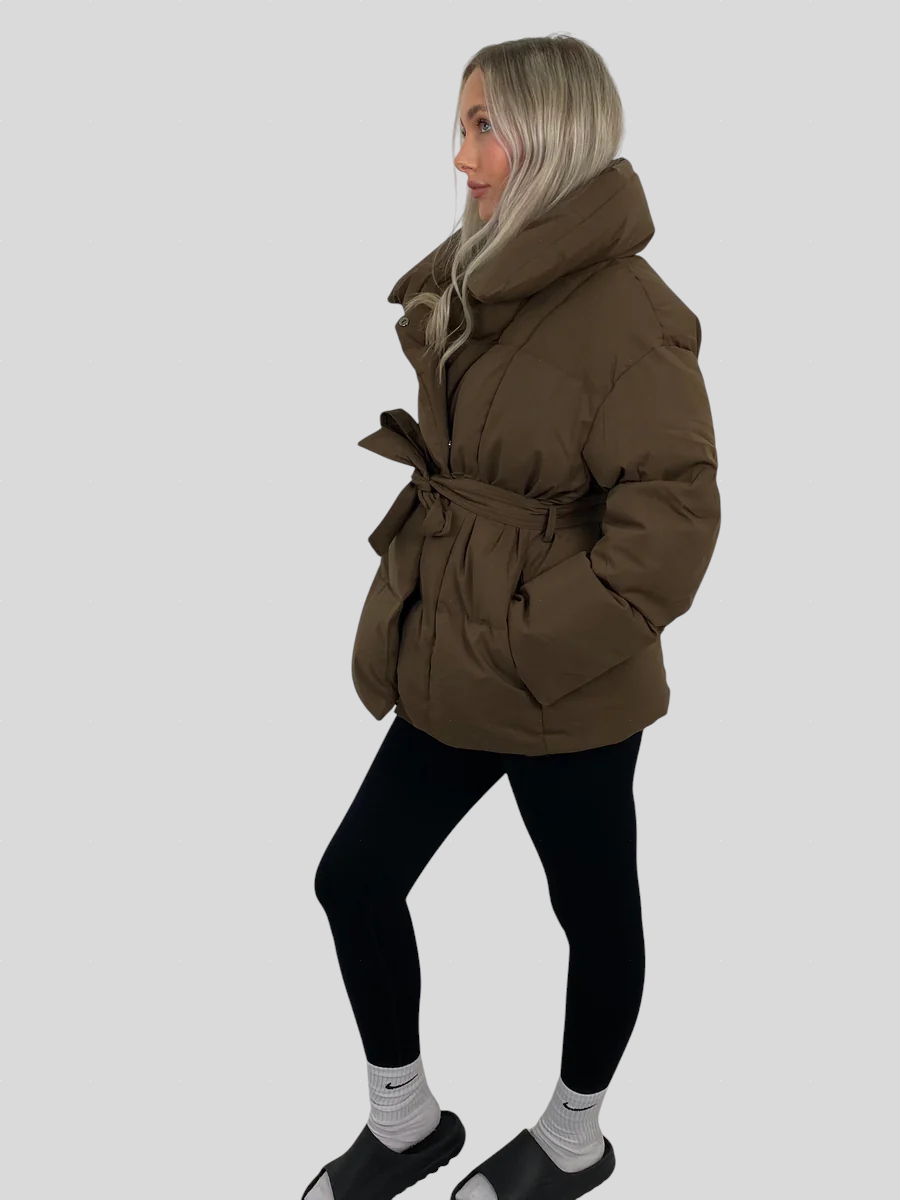 Karly – Kratka Puf Jakna s Remenom Maja Zagreb