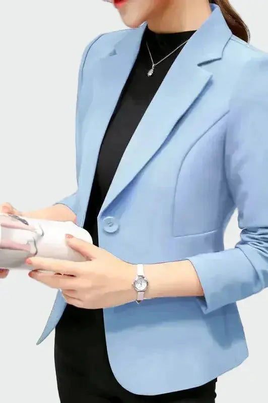 Sako u idealnoj liniji Maja Zagreb