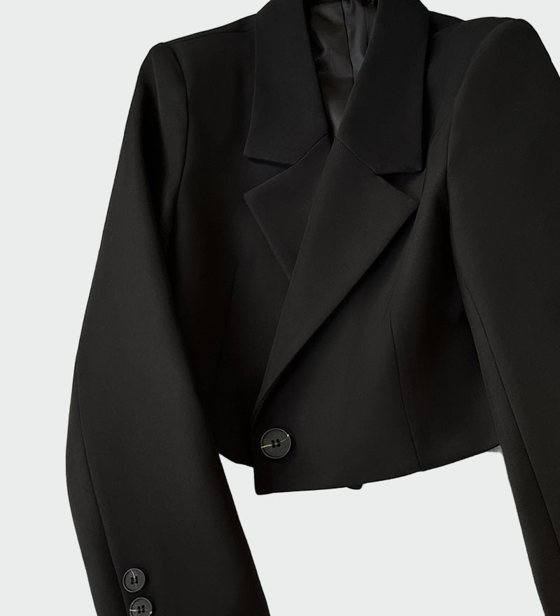 Sako u sofisticiranom kroju