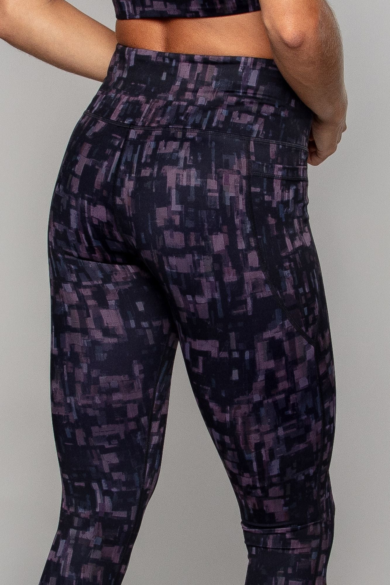 Sadie Tajice s Visokim Strukom i Džepovima Maja Zagreb